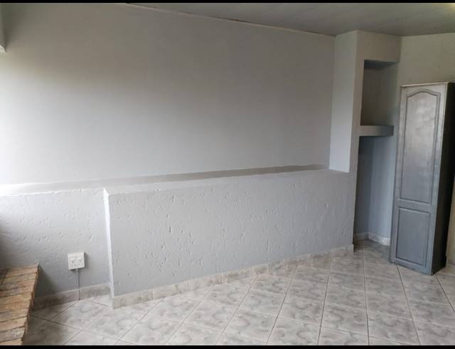 2 bed property to rent in GLENVISTA